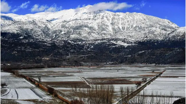 Гори в снігу