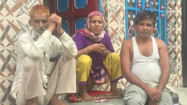 আতঙ্কে আছেন বাসিন্দারা