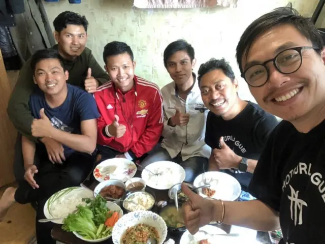 မော်စကို မှာ မြန်မာတွေနဲ့ ထမင်းလက်ဆုံ