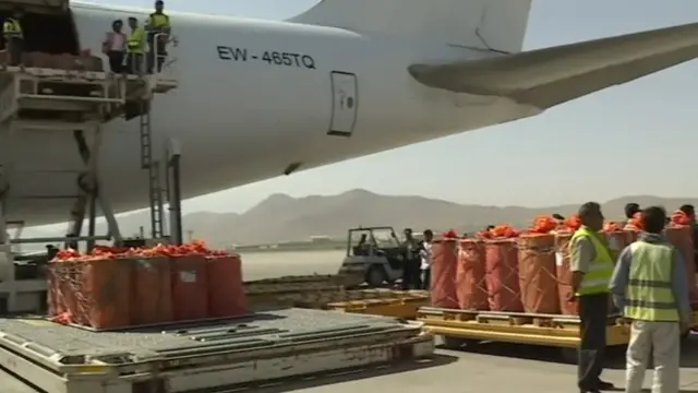 د افغانستان سوداګرۍ وزارت چارواکي وايي، تېرو نهو میاشتو کې د افغانستان صادرات ۳۲ سلنه ډېر شوي دي.