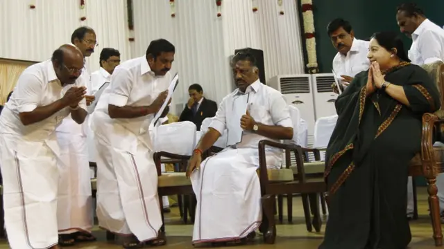 அரசு நிகழ்ச்சியில் ஜெயலலிதா (கோப்புப்படம்)