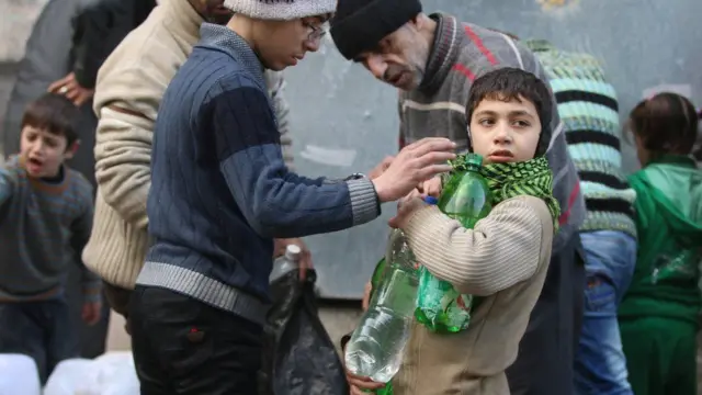 مردم در مناطق تحت کنترل شورشیان