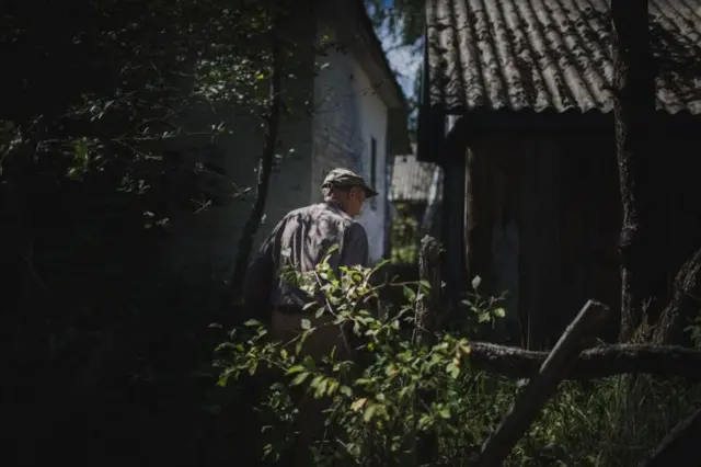 Ukrayna, Çernobıl, qadağan zona, tərk edilmiş kənd