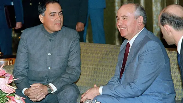 இஸ்ரேல் பிரதமர் ஒருவரை சந்தித்த முதல் இந்திய பிரதமர் ராஜீவ் காந்தி