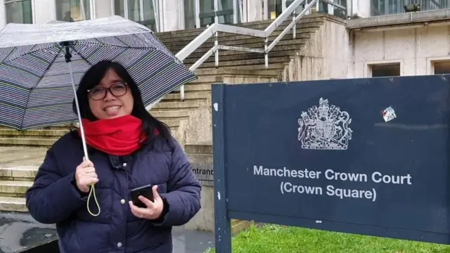 Endang Nurdin di depan Pengadilan Manchester.
