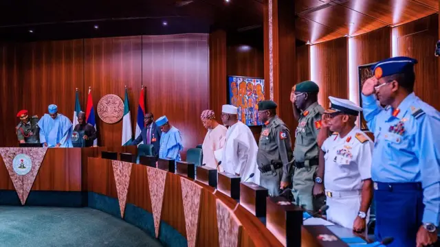 Buhari na ndị ọrụ nchekwa ya