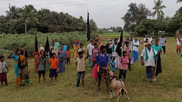 விவசாயிகள் கறுப்புக் கொடி ஆர்ப்பாட்டம்