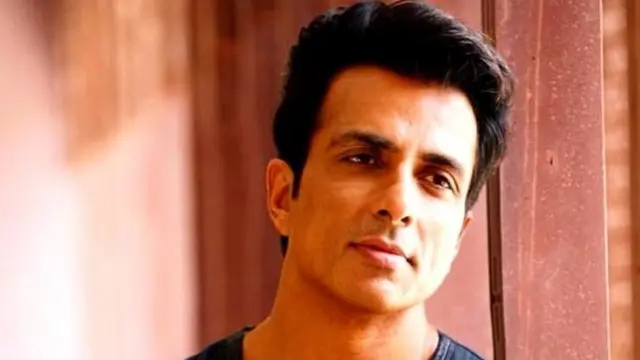 లాక్‌డౌన్‌లో తన సేవా కార్యక్రమాలతో సోనూసూద్‌ అందరినీ ఆకట్టుకున్నారు