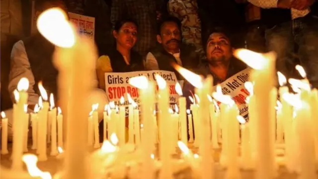 પ્રદર્શનમાં સામેલ લોકો