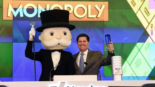 El muñeco de Monopolio en la bolsa de Nueva York