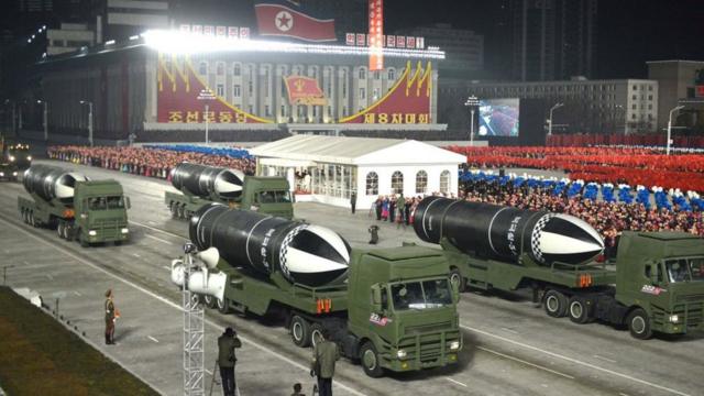 今年1月平壤閲兵展示了新型潛射彈道導彈