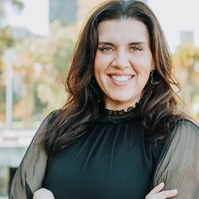 Photo of Leigh Henderson