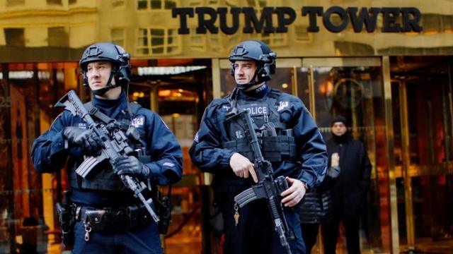 полицейские у Трамп-Тауэр
