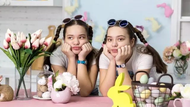 Віка і Ніка