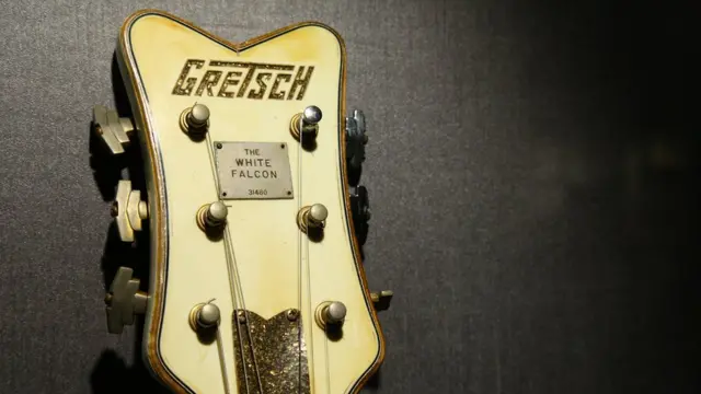 малколм янг