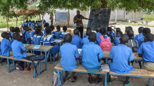 Des écoliers au Cameroun