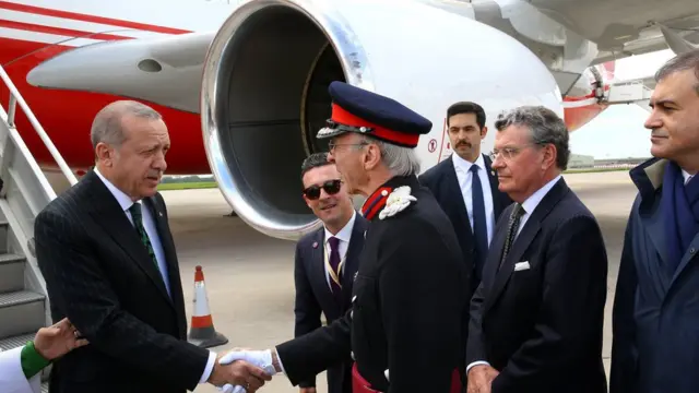 Erdoğan'a karşılama töreni.