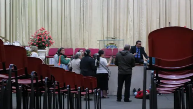 Interior de iglesia pentecostal