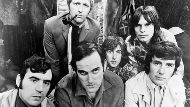 Los seis miembros del equipo de Monty Python en 1969. De izquierda a derecha: Terry Jones, Graham Chapman (1941-1989), John Cleese, Eric Idle, Terry Gilliam y Michael Palin.