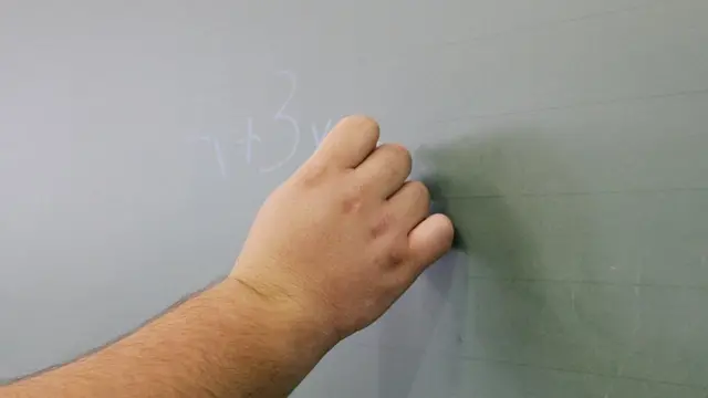 Lousa com equação matemática