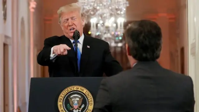 डोनल्ड ट्रंप और जिम एकोस्टा