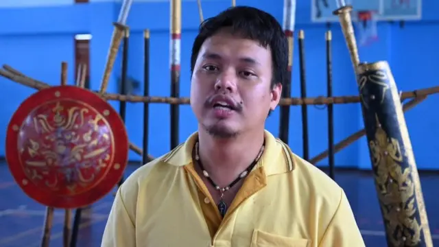 พัชรพล บัณฑิตเกตุมาลา ครูสอนกระบี่กระบอง โรงเรียนธนบุรีวรเทพีพลารักษ์