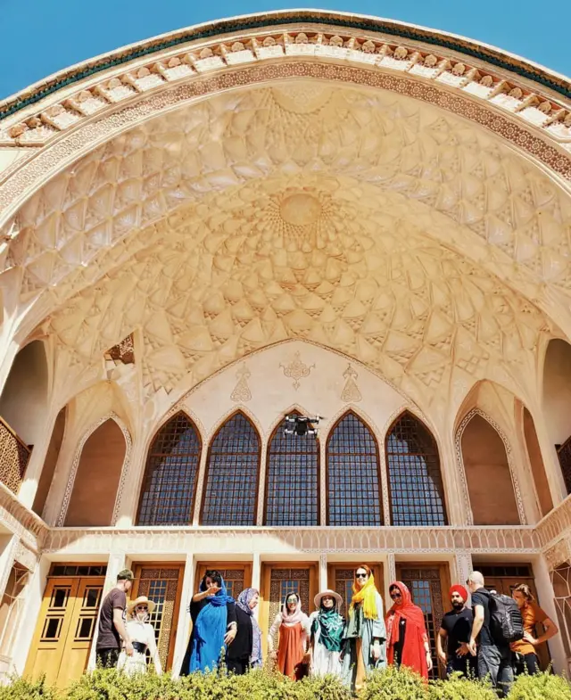 ووتیارا خام عکاس مشهور فرانسوی