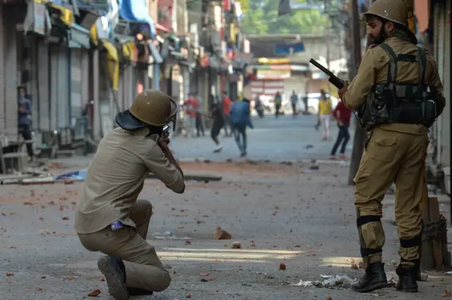 पोलीस दल