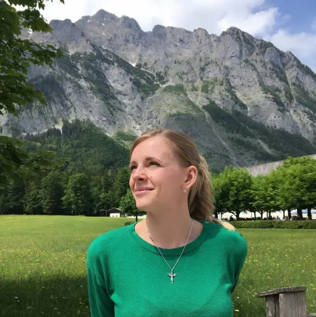 Анна Величко