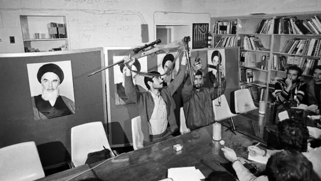 کنفرانس خبری دانشجویان ۲ روز پس از اشغال سفارت آمریکا