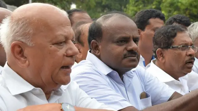 જેડીએસના નેતાઓની તસવીર