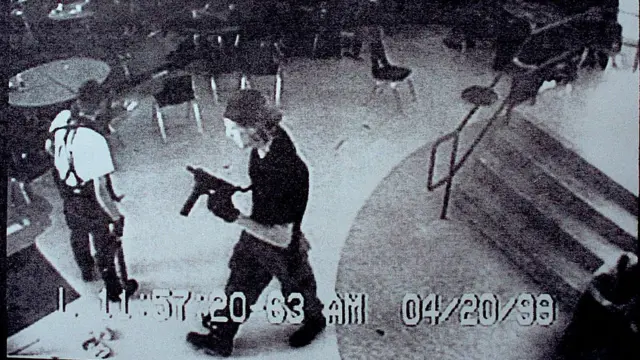 Eric Harris (izquierda) y Dylan Klebold