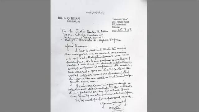 पाकिस्तान के शीर्ष परमाणु वैज्ञानिक अब्दुल क़दीर ख़ान ने लीबिया, उत्तर कोरिया और ईरान को परमाणु तकनीक बेचने की बात स्वीकार की थी लेकिन बाद में मुकर गए