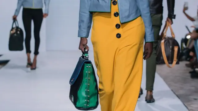 Samra Luxury Class Leather