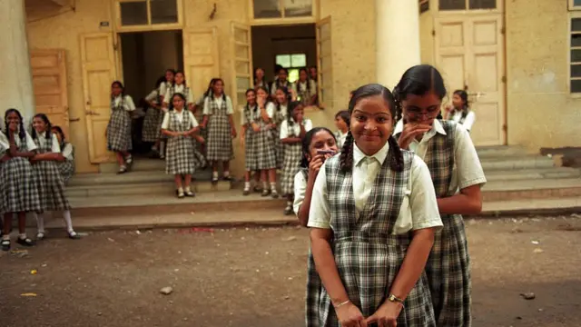 વિદ્યાર્થીની