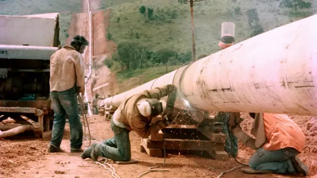 Trecho da malhabetfair cashgasodutos da Petrobras sendo construídobetfair cash1987, um ano antes dabetfair cashinauguração