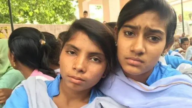 பாலியல் துன்புறுத்தலுக்கு எதிராக, ஹரியானவை சேர்ந்த 13 பள்ளி மாணவிகள் கடந்த ஆறு நாட்களாக உண்ணாவிரத போராட்டத்தை நடத்திவருகின்றனர்.