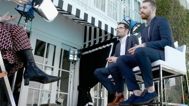 Sepatu tanpa kaus kaki