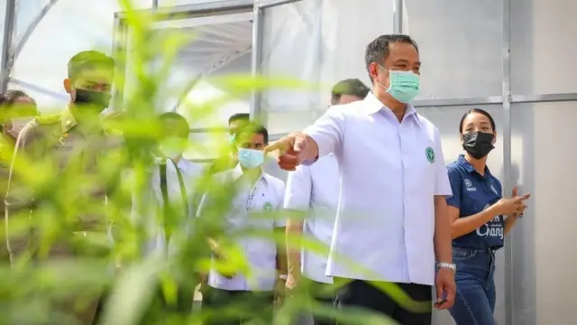 อนุทิน ชาญวีรกูล