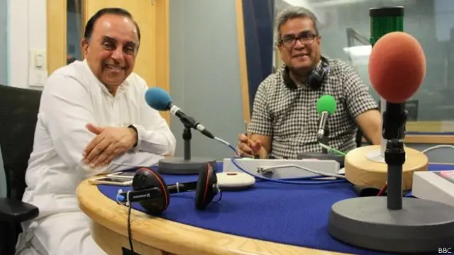 रेहान फझल यांच्यासोबत सुब्रमण्यम स्वामी