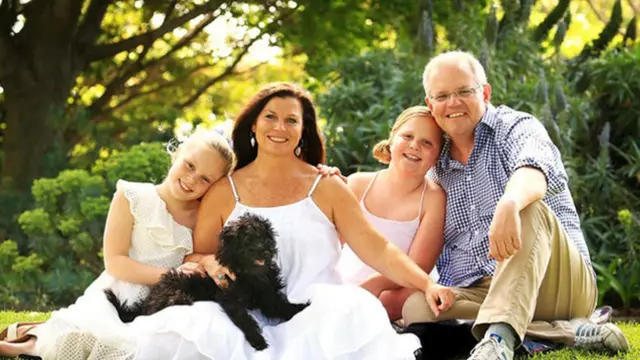 Скотт Моррисон с семьей