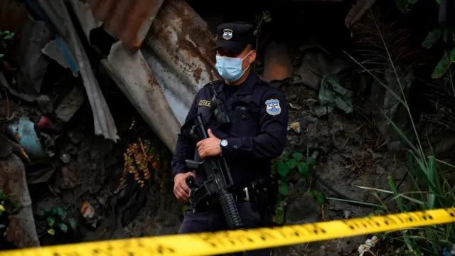 Policía en Honduras