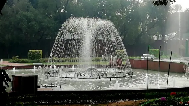 ਰਾਸ਼ਟਰਪਤੀ ਭਵਨ ਦੇ ਅੰਦਰ ਬਣਿਆ ਮੁਗਲ ਗਾਰਡਨ