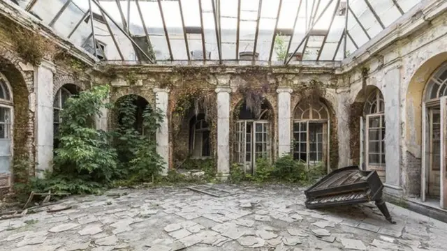 شکستہ شکستہ