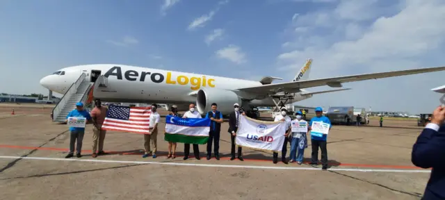 Ўзбекистонга олиб келинган Пфайзер вакциналари