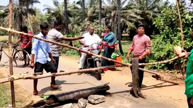 ఆంధ్రప్రదేశ్‌: కరోనా లాక్‌డౌన్‌తో సరిహద్దులు మూసేస్తున్న గ్రామాలు