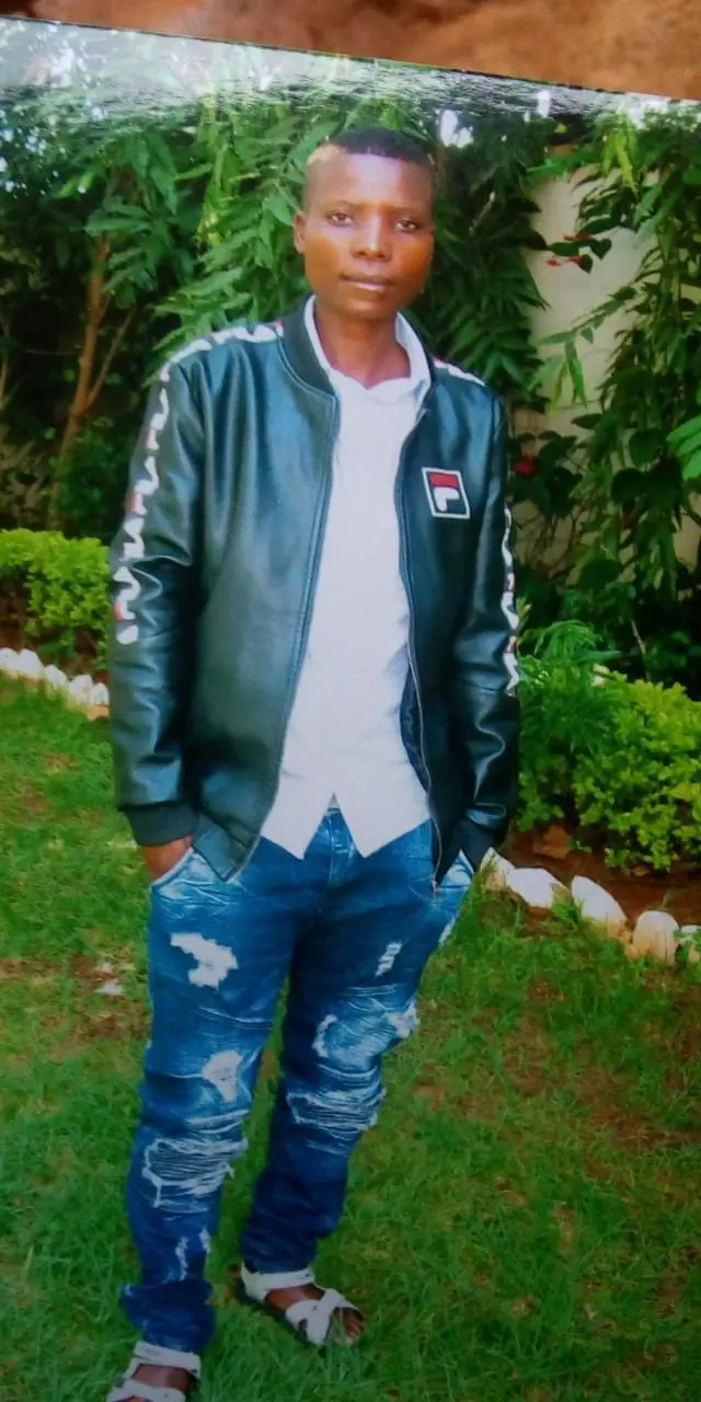 Sydney anasema kuwa akiwa na umri wa mika 14 alianza kuishi kama kijana wa kurandaranda mitaani.