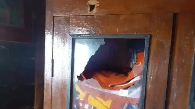 စစ်ကောင်စီစစ်သားတွေက အိမ်တွေထဲဝင်ပြီး ပရိဘောဂတွေကိုဖျက်ဆီး