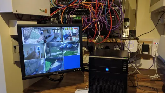 Технологический центр в доме Саймона Дейкина