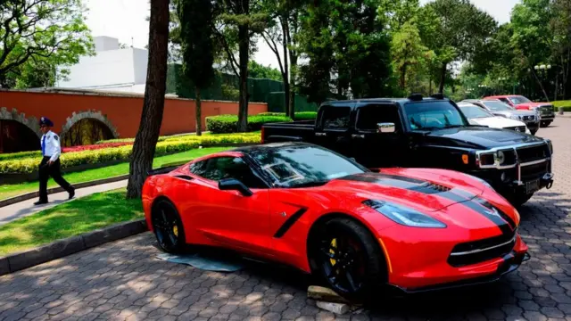 Auto rojo